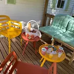 Mobilhome A La Campagne Tatil Evi